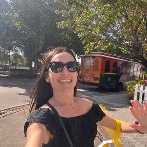 Meet your Posher, Laura